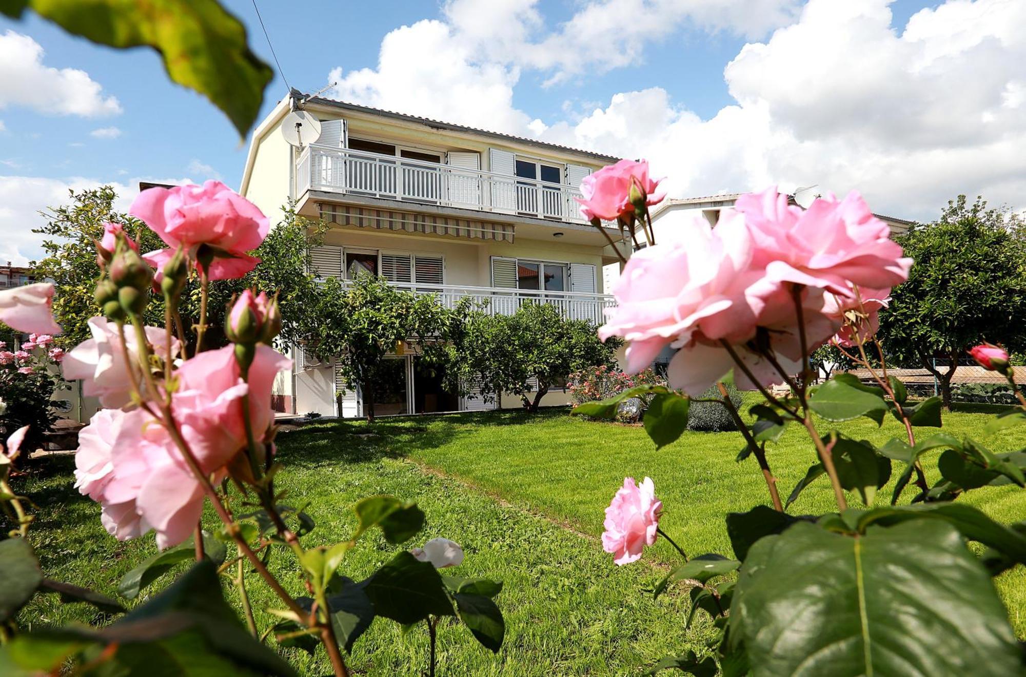 Nevistic Apartmani Трогір Екстер'єр фото